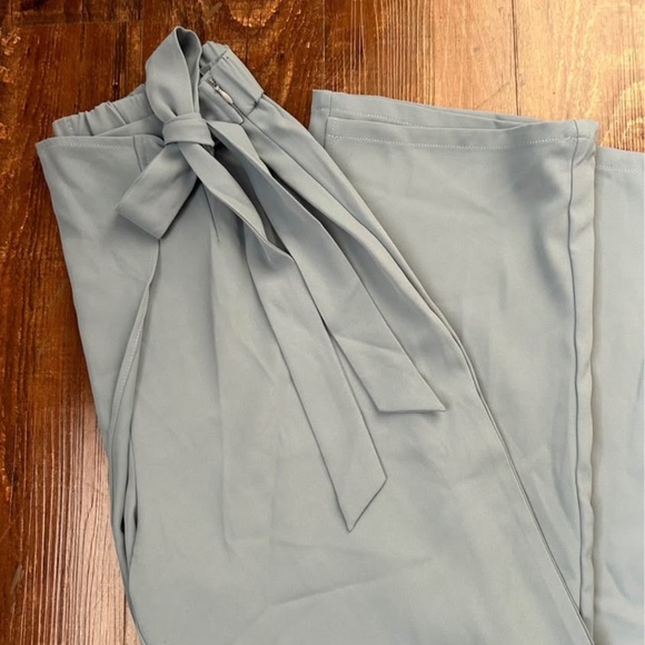 Halara High Waisted Tie Side Invisible Zipper Wide Leg - Picture 5 of 9